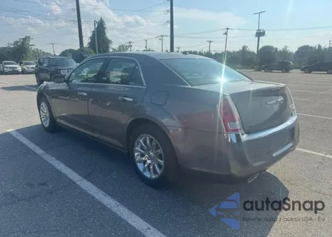 2012 Chrysler 300 Limited z USA, uszkodzony, nr VIN 2C3CCACG7CH243246